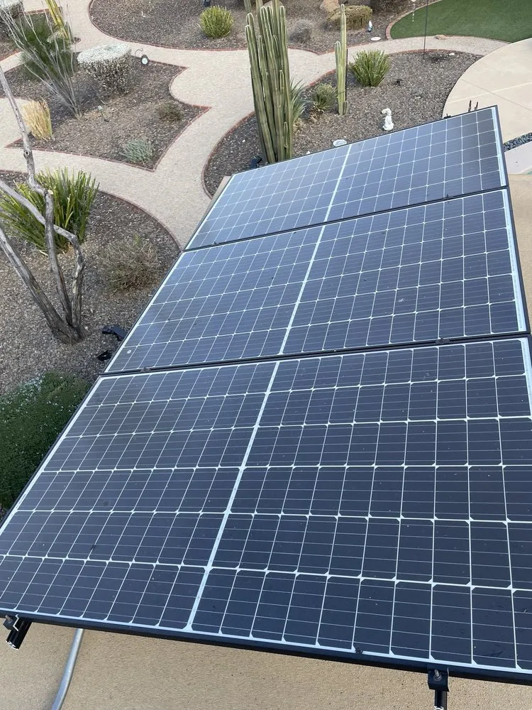 Slide of Tommy´s Roofing