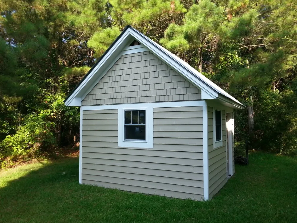 Slide of Tom's Professional Painting, Roofing & Waterproofing Services