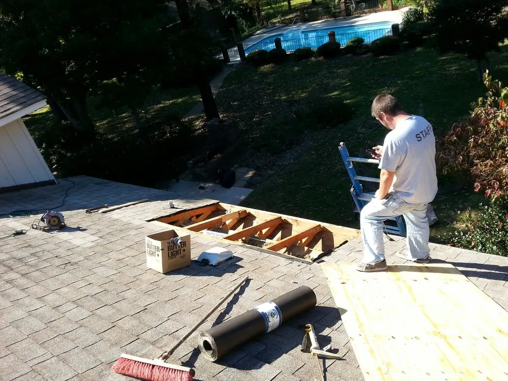 Slide of Tom's Professional Painting, Roofing & Waterproofing Services