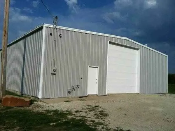 Slide of Tom's Professional Painting, Roofing & Waterproofing Services