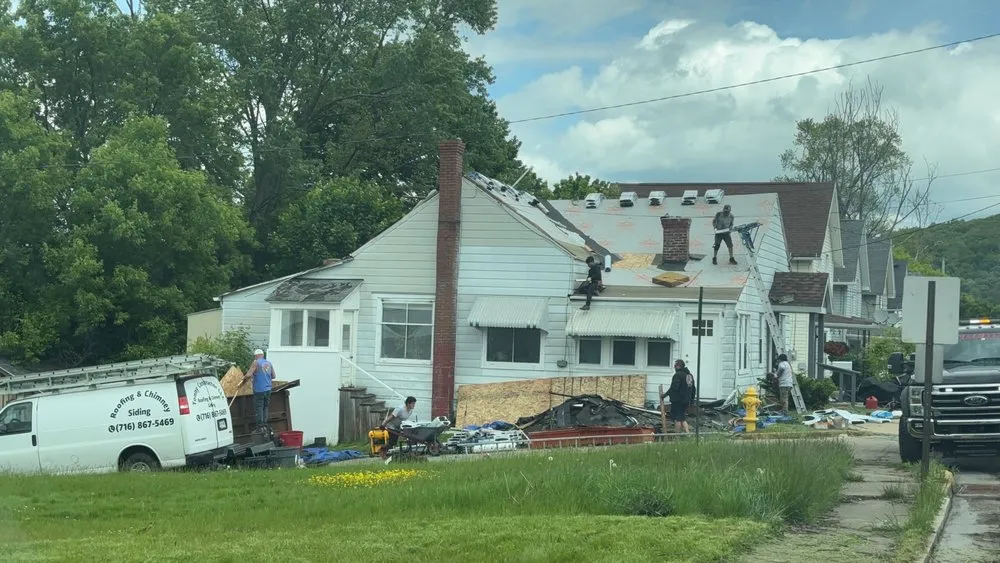 Slide of Tonny Contractor