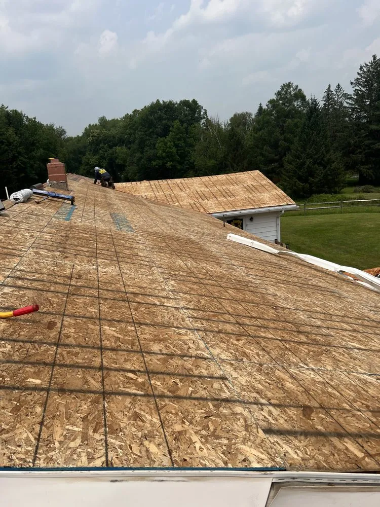 Slide of Tonny Contractor