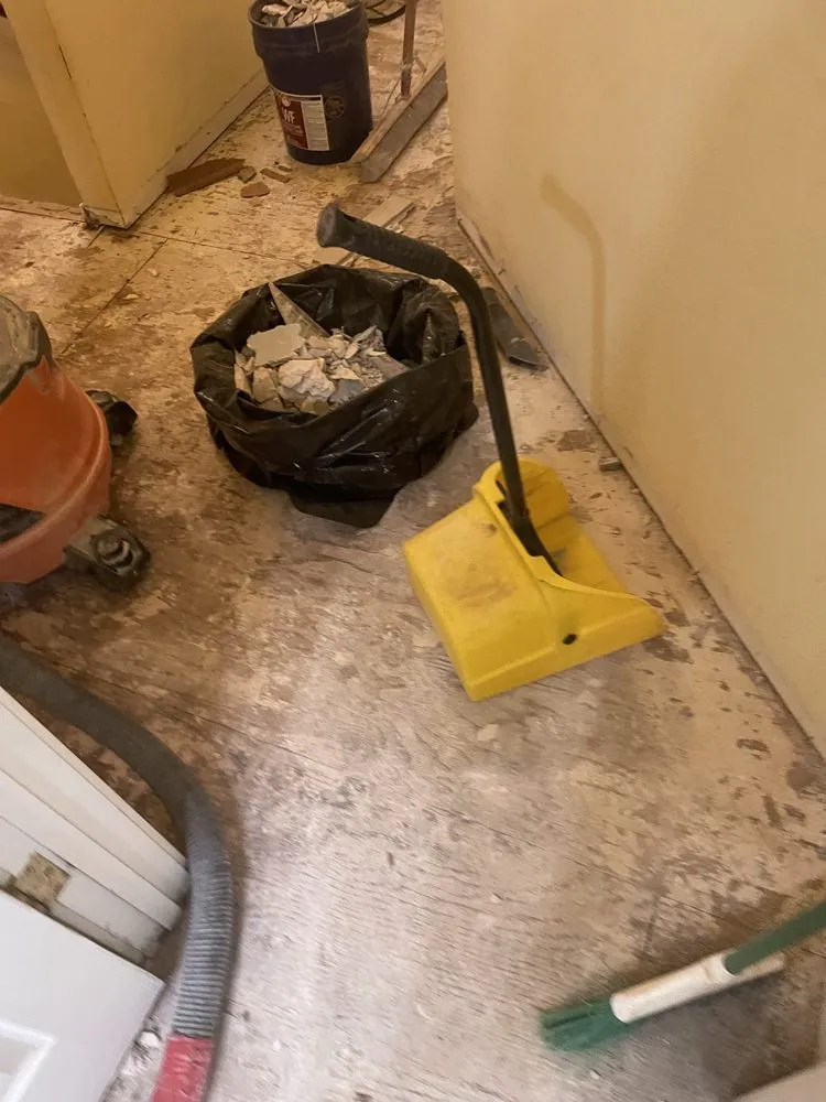 Emergency residential roofing service for homes in Hilltop Mall, CA by Tony’s Custom Builds