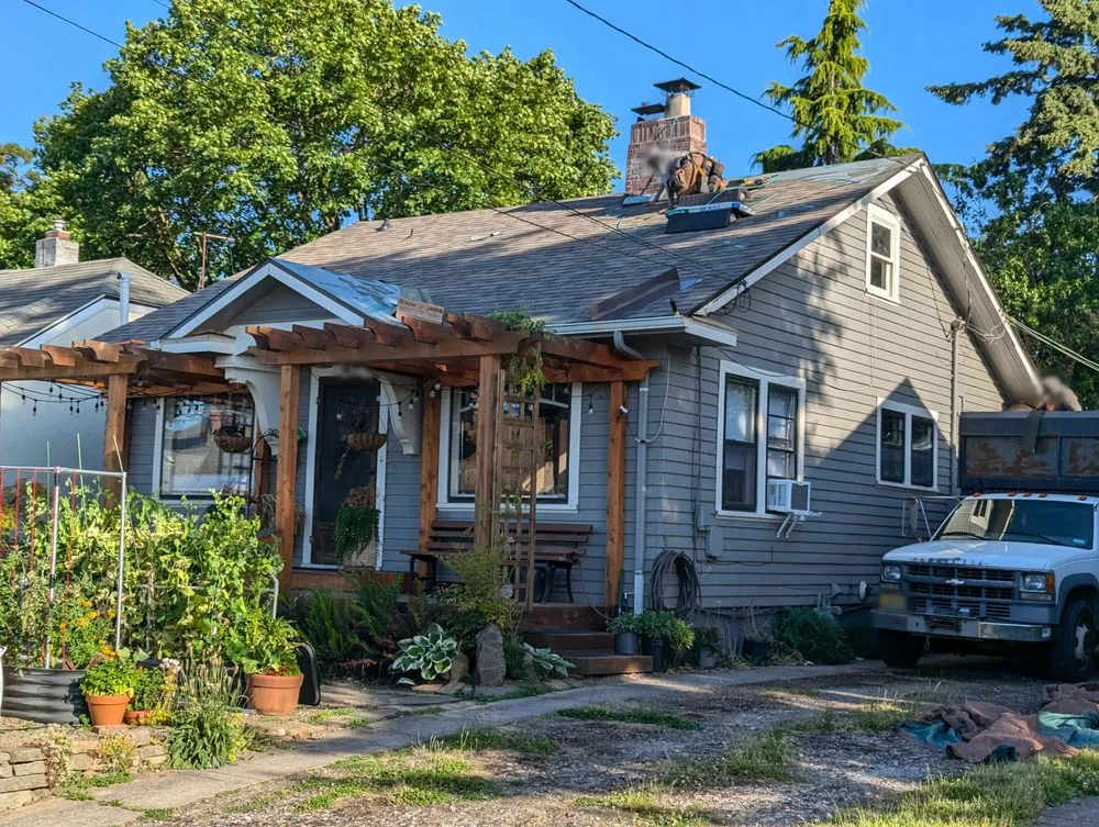 Slide of Tonys Roofing