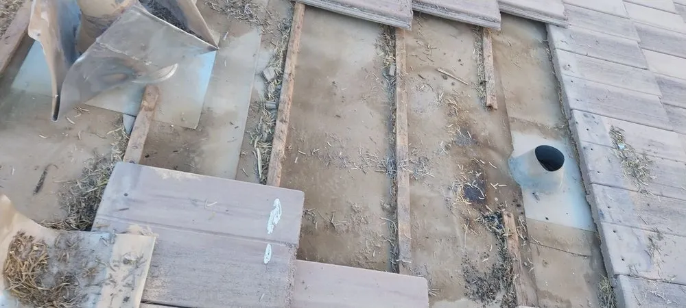 Slide of Tonys Roofing