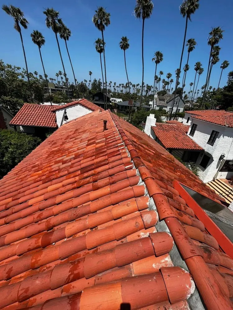 Slide of Top dog Roofing