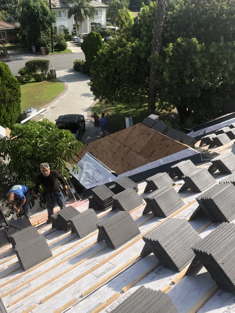 Emergency roof leak repair in San Fernando Valley, CA - Top Elite Roofing