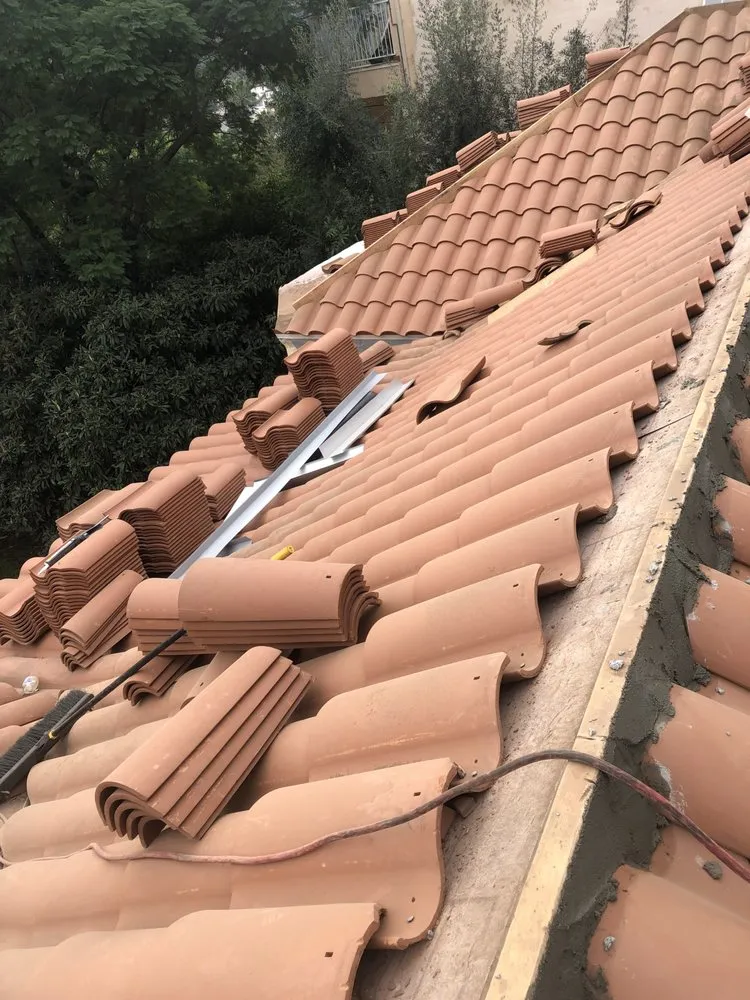 Professional roof leak repair for fast service in San Fernando Valley, CA by Top Elite Roofing
