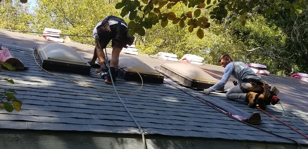 Slide of Top Flite Roofing