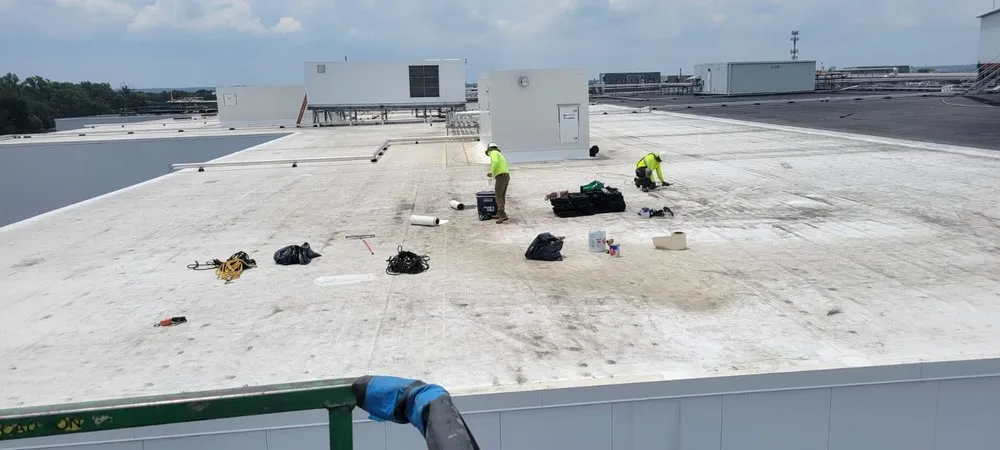 Slide of Top Hold Contractors