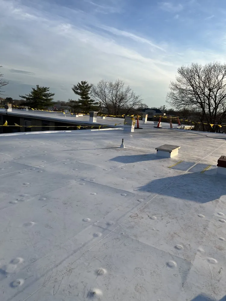 Slide of Top Hold Contractors