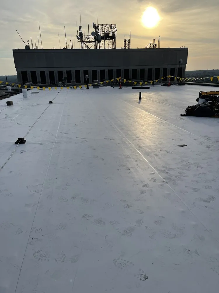 Slide of Top Hold Contractors