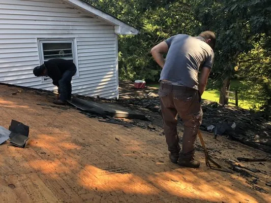 Top Island Home Improvement Logo