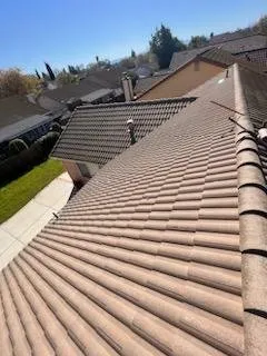 Slide of Top Notch Roof & Gutter Cleaning