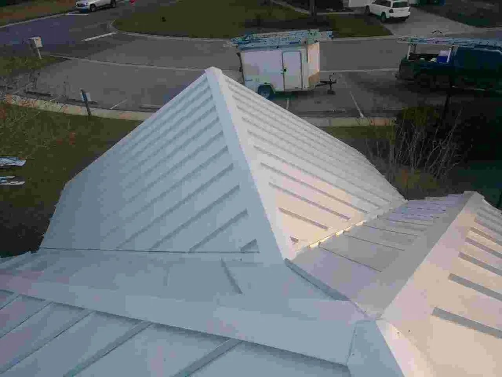 Slide of Top Notch Roofing & Exteriors