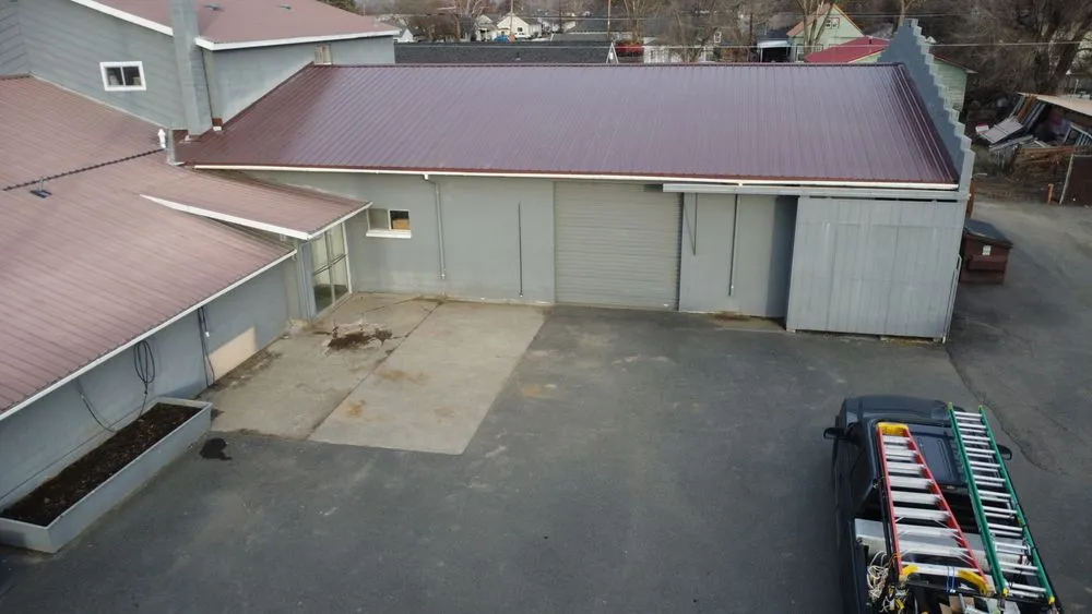 Slide of Top-Notch Roofing & Gutters