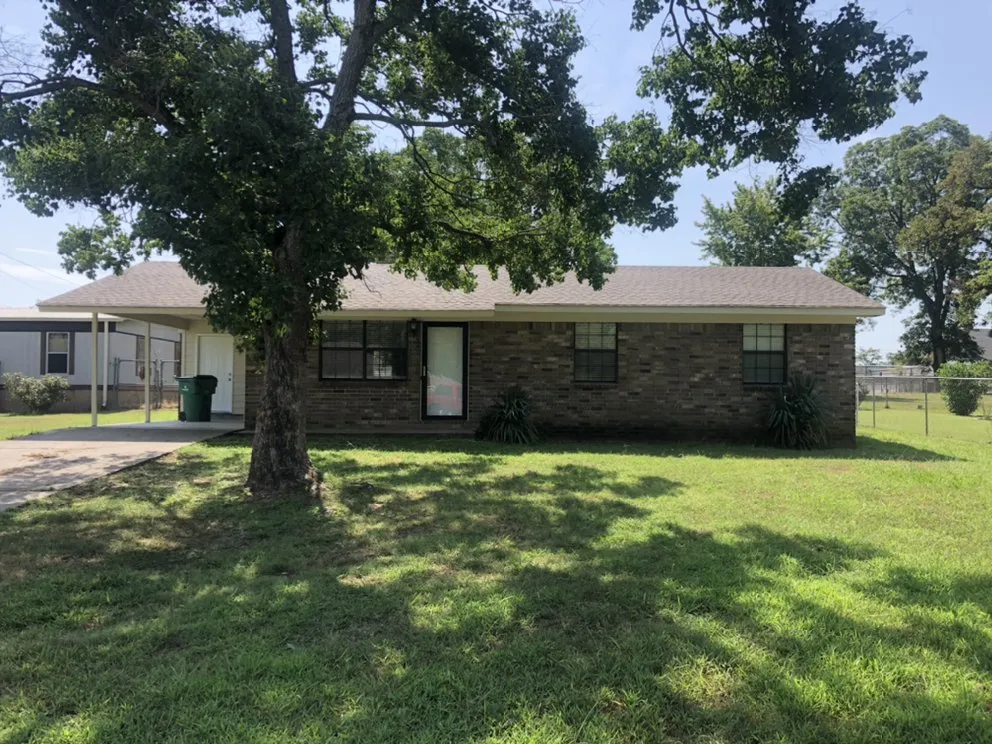 Slide of Top Notch Roofing & Remodeling