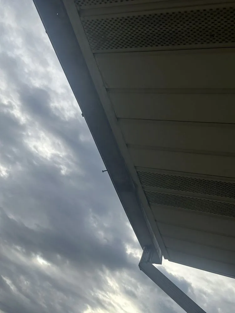 Slide of Top Notch Roofing Services