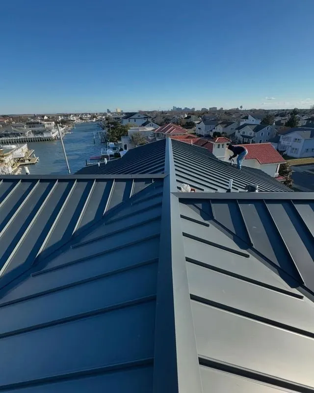 Slide of Top Notch Roofing Siding