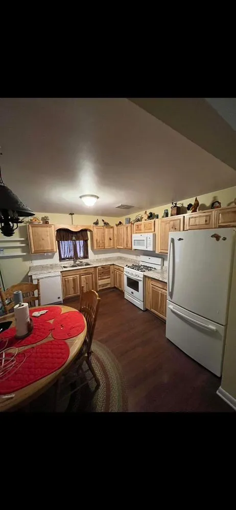 Slide of Top Shelf Construction