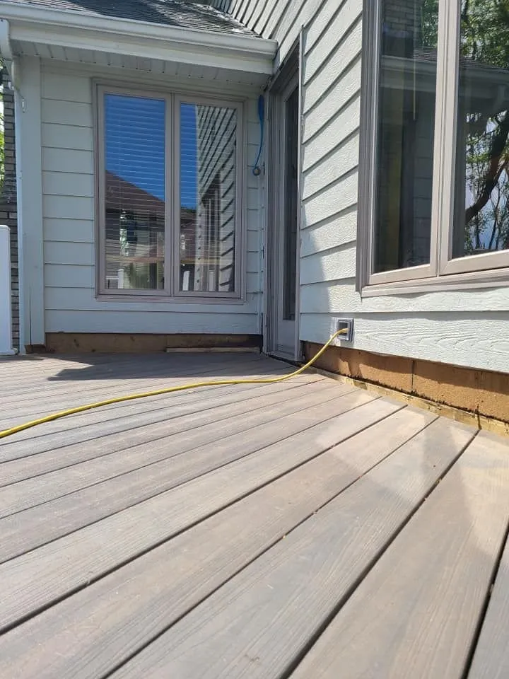 Slide of Top Shelf Construction