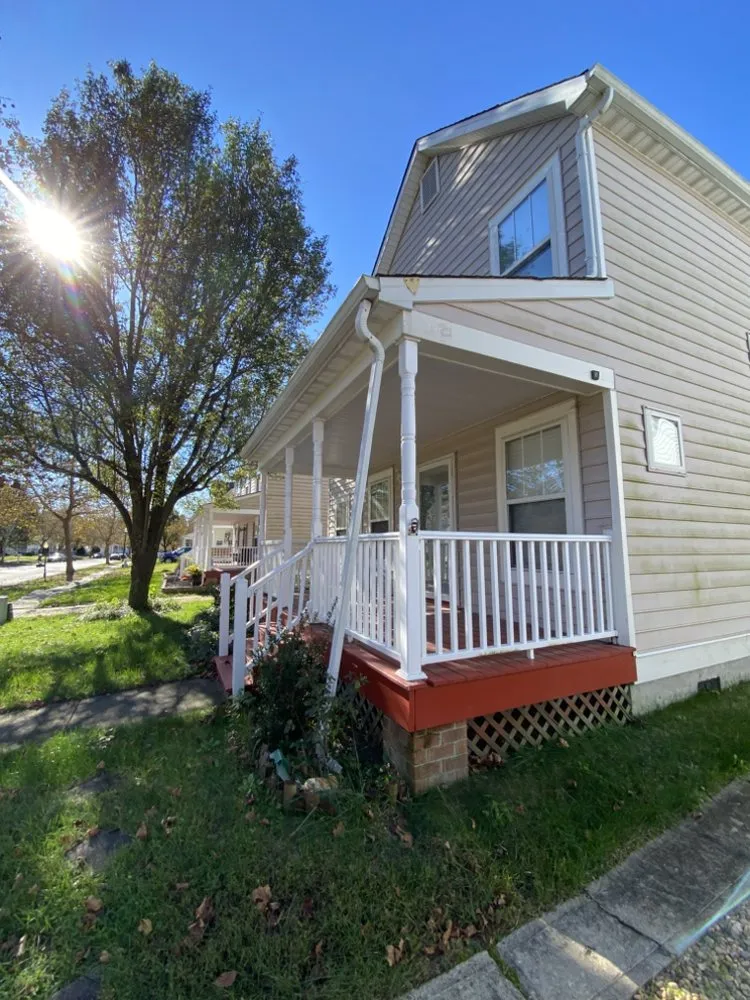 Slide of Top Stream Exterior