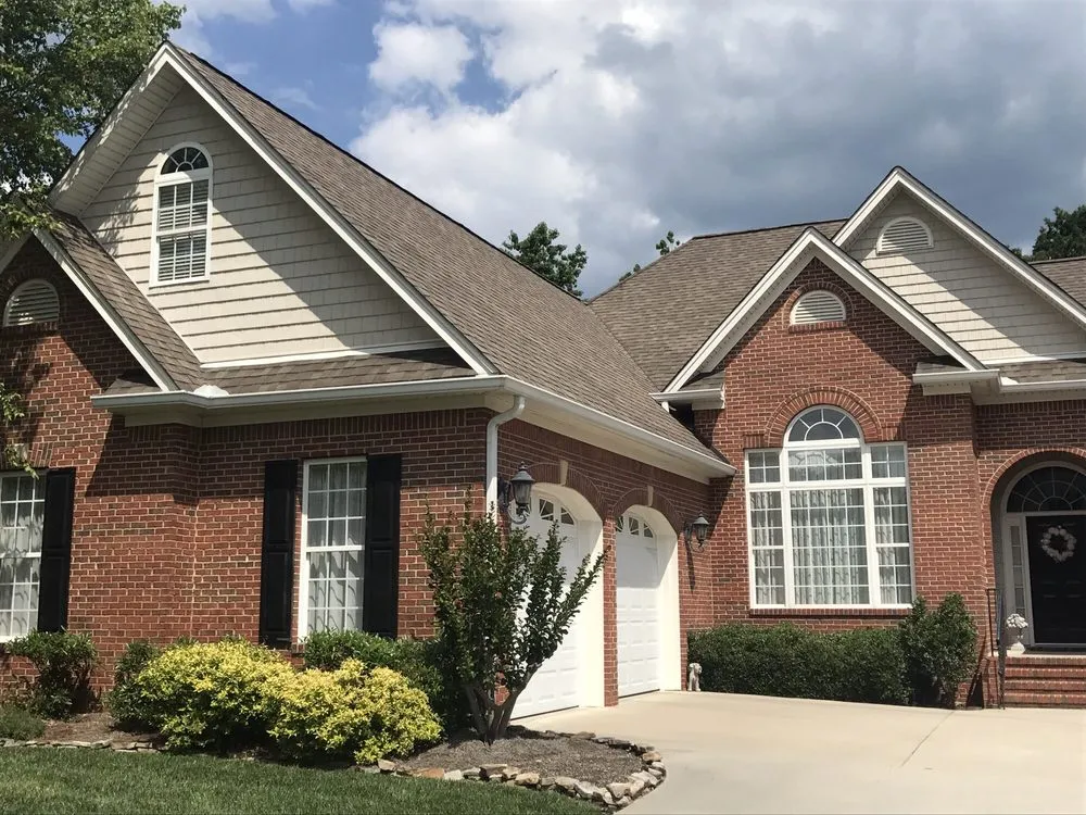 Slide of Top This Roofer