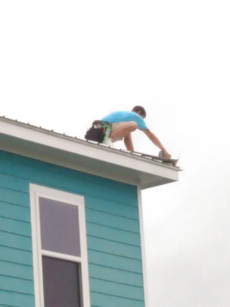 Slide of Top2Bottom Roofing and Siding