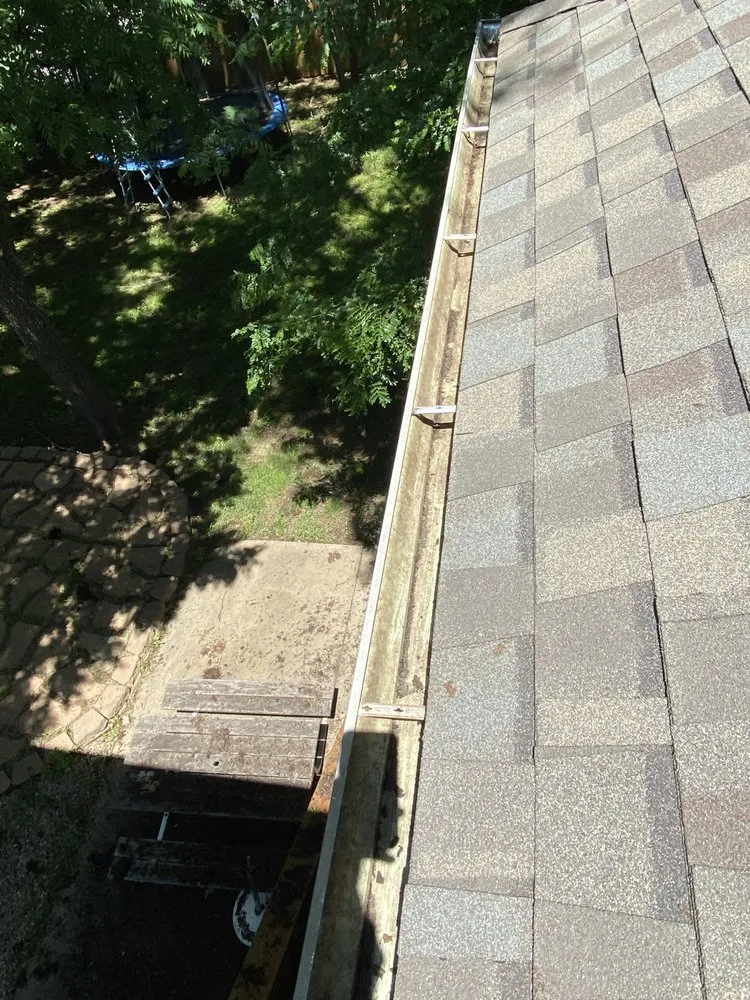 Slide of Topeka Gutter Guys