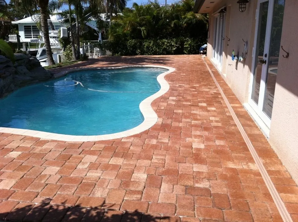 Slide of Topline Pressure Cleaning