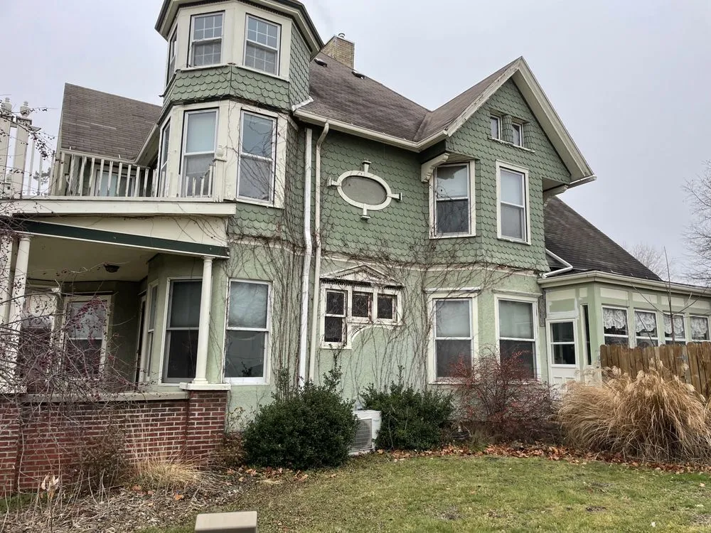 Slide of Topps Roofing & Construction