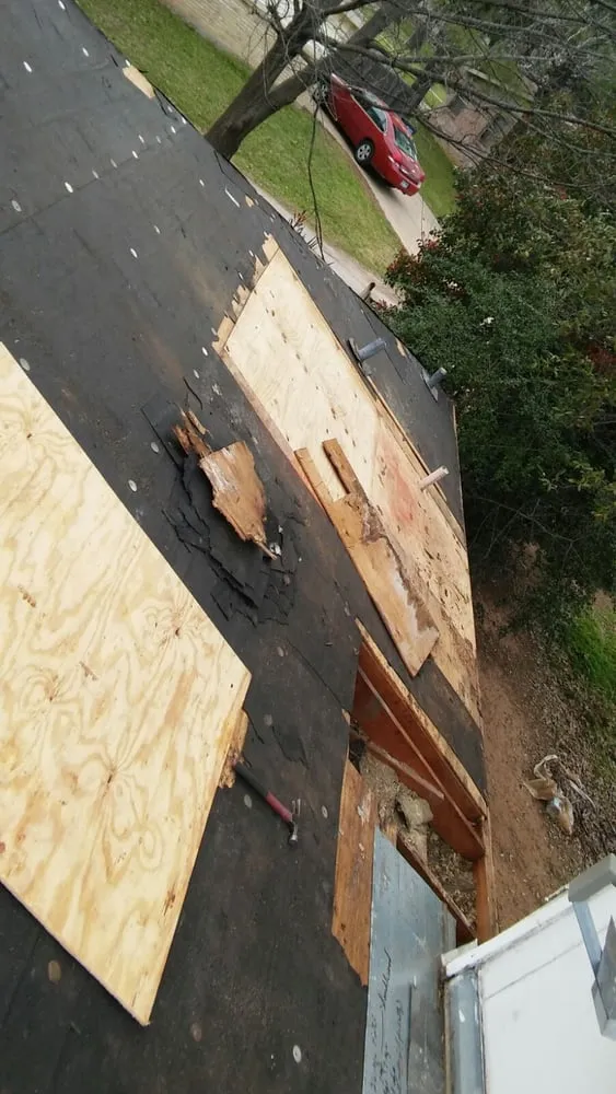 Slide of Torres Roofing & Lawn Services