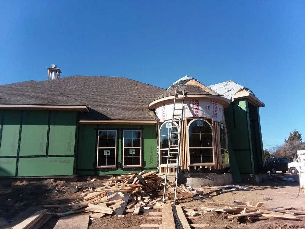 Slide of Torres Roofing & Lawn Services