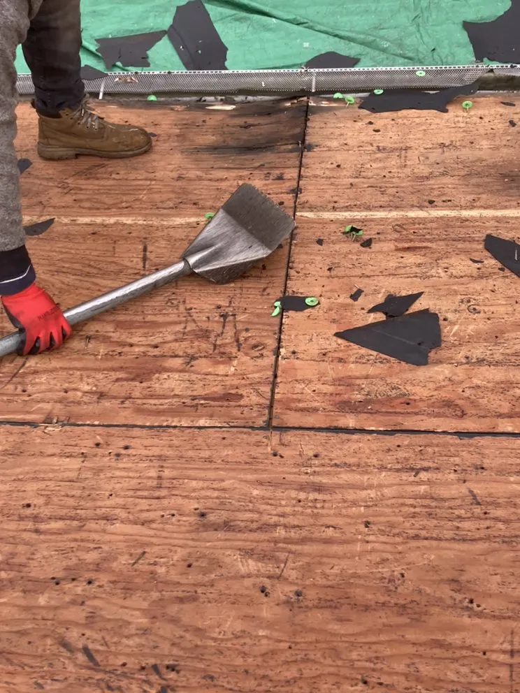 Slide of Torres Roofing