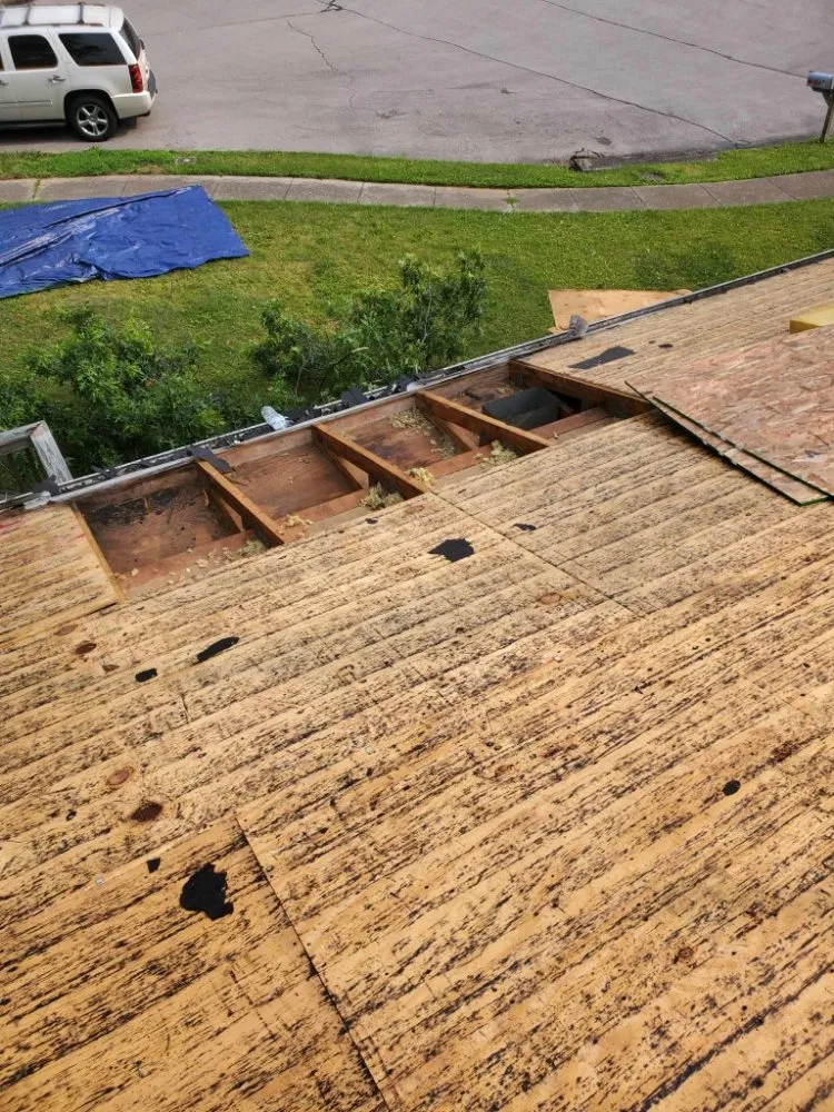 Slide of Total Lawn and Roofing