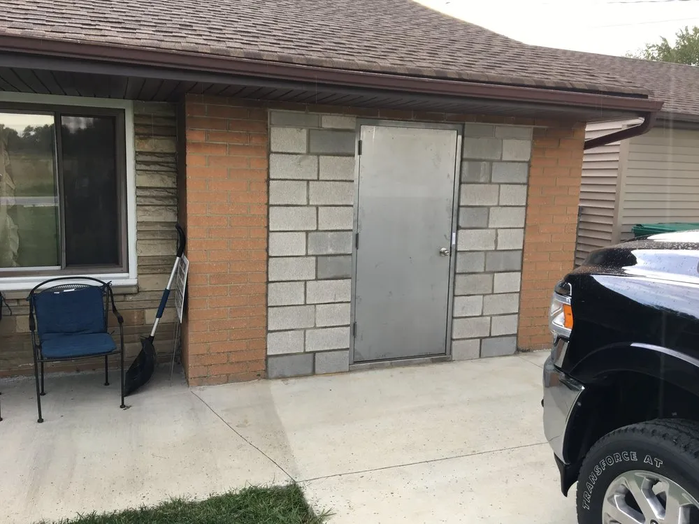 Slide of Toth Construction