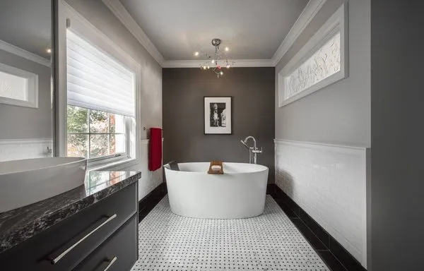 Town & Country Renovations Logo