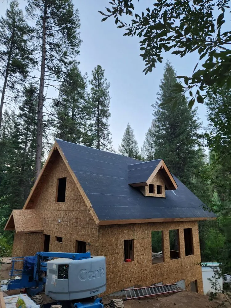 Slide of TR & Sons Construction