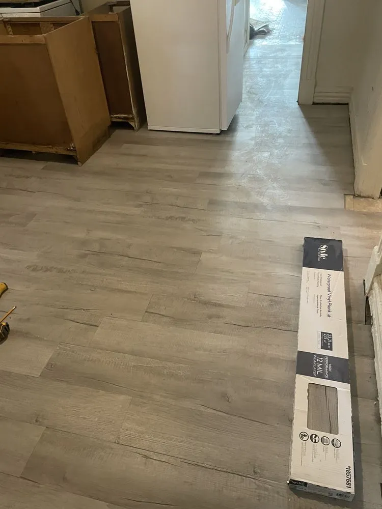 Slide of T&R Family Contracting