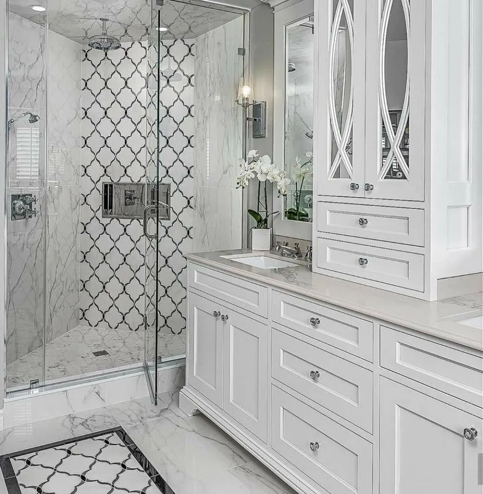 Slide of TR Renovation and Construction