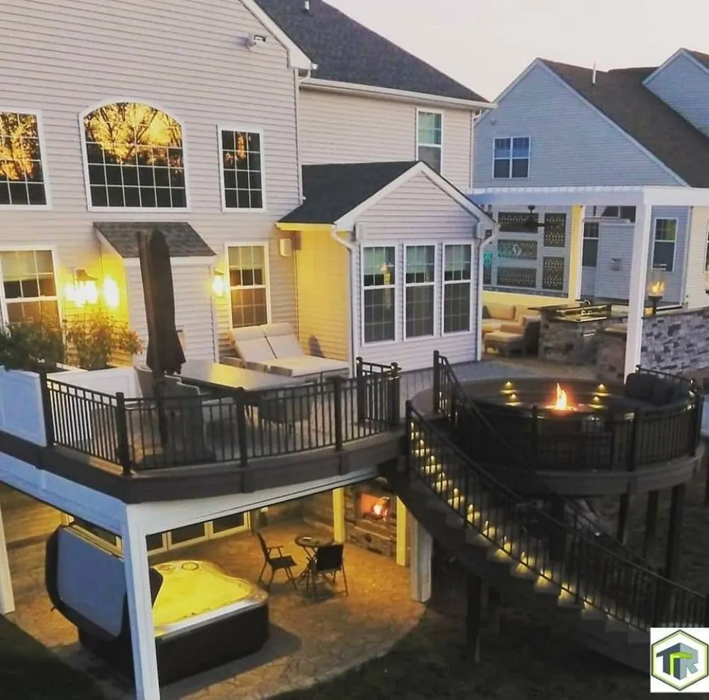 Slide of TR Renovation and Construction