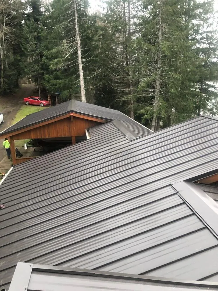 Slide of TR Roofing Company