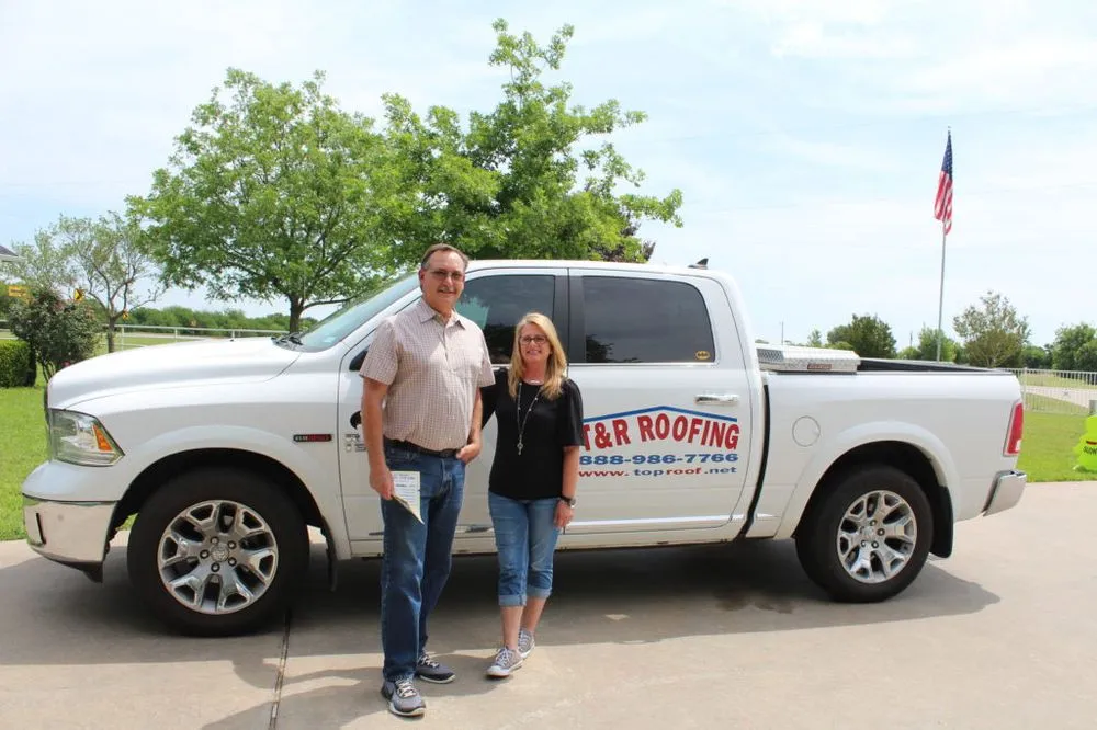 Emergency roof installation experts serving Trenton, TX - T&R Roofing