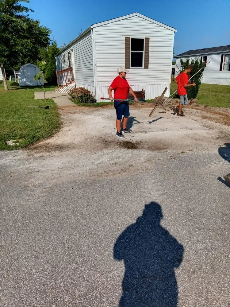 Slide of Tracy's Pro Roofing