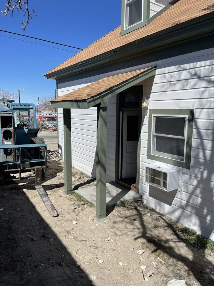 Slide of Tradesmen Construction