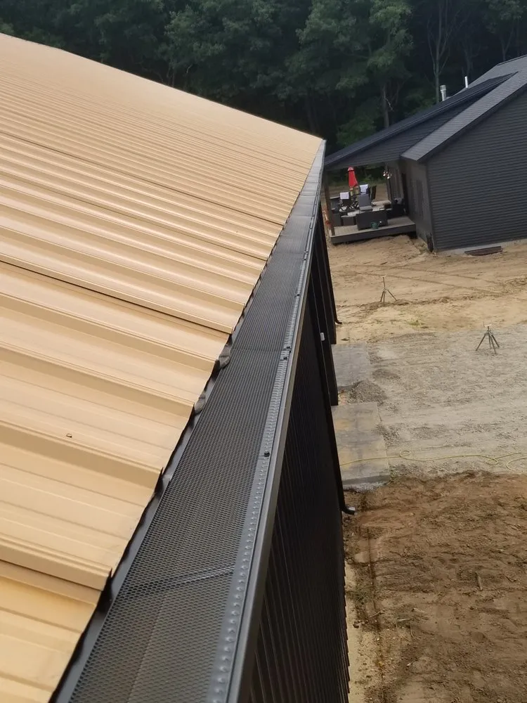 Slide of Tragers Seamless Gutters