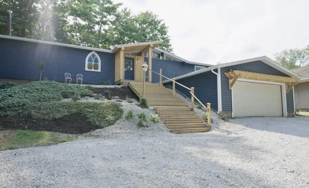 Slide of Traikoff Building