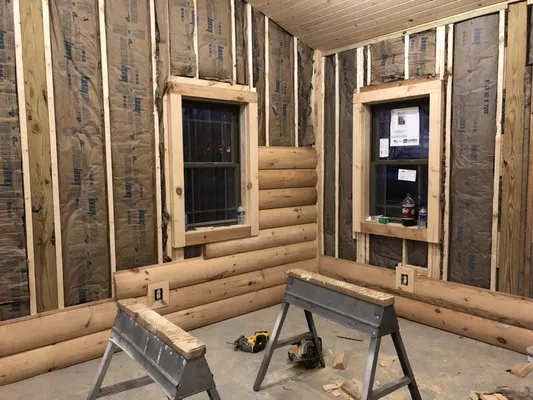 Trak Roofing & Construction Logo