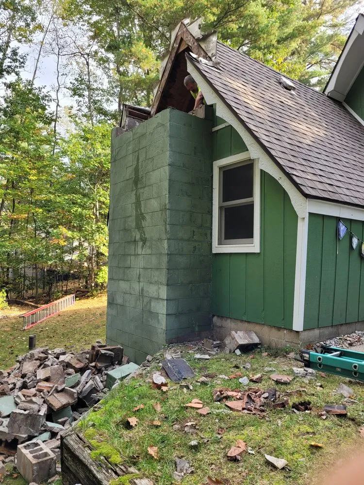 Licensed shingle roofing service experts serving Lake Leelanau, MI - Traverse City Exteriors