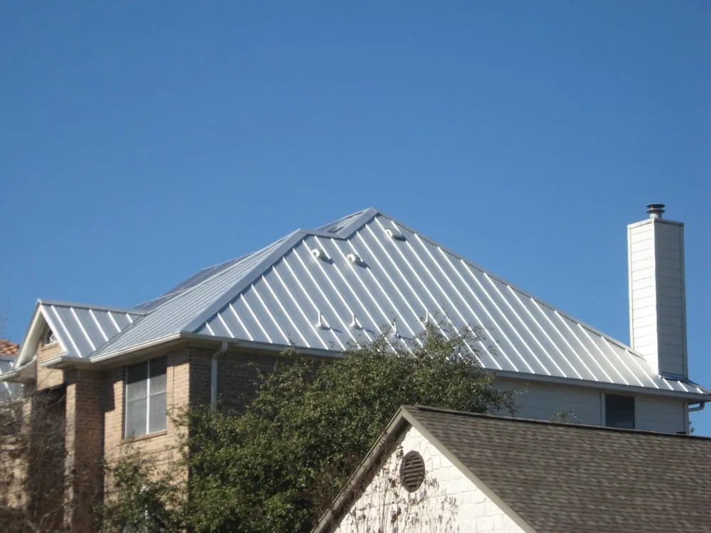 Emergency residential roofing service in Spicewood, TX - Travis Roofing Austin